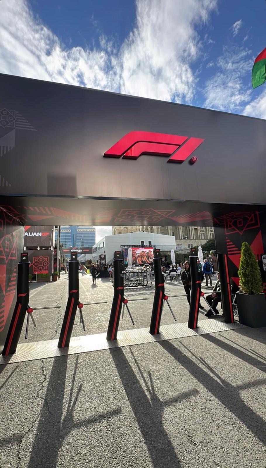 FORMULA_1-122 Coloma Srl FORMULA 1 AZERBAIJAN GRAND PRIX 20271
